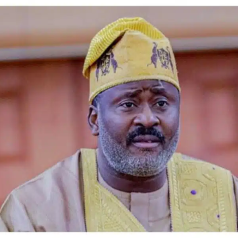 Desmond Elliot
